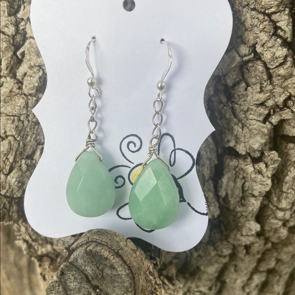 Green Chalcedony Drop Earrings - Picture 4 of 5